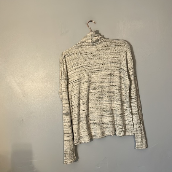 Project Social T Los Angeles Speckled Gray Turtleneck Sweater Women’s Size M NWT - Picture 6 of 6